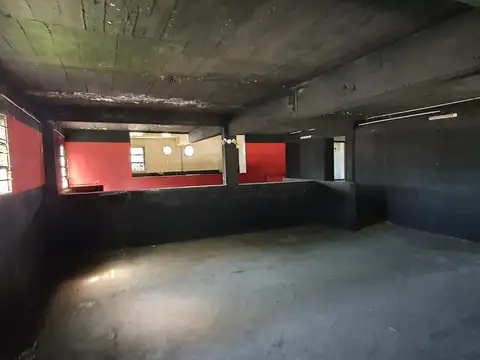 Local en Alquiler en Isidro Casanova, $ 2.500.000