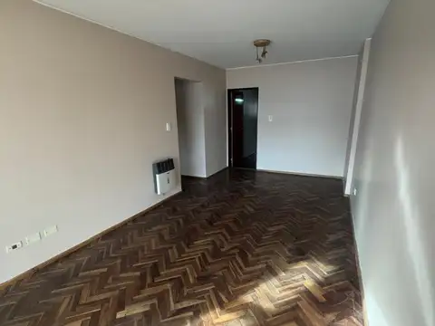 Entre Rios 1100, Piso 6