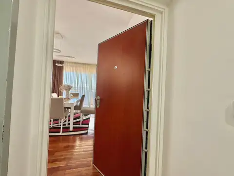 Piso EXCLUSIVO en VENTA, Calle 19