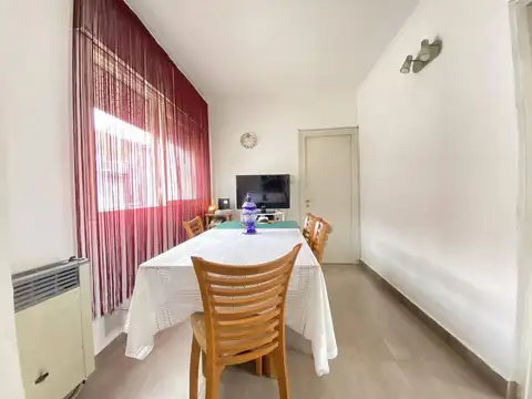 Depto Tipo Casa en Venta en Abasto, USD 75.000