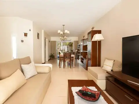 Casa en Venta en El Palomar, USD 265.000
