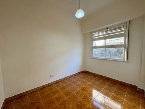 $560.000 INCLUYE EXPENSAS AYSA ABL PINTADO ELÉCTRICO NO MASCOTAS