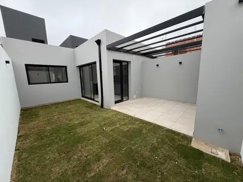 Depto Tipo Casa en Venta en Barrio Rincones de Manantiales, USD 125.000