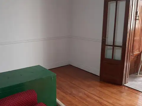 Depto Tipo Casa en Venta 80 años