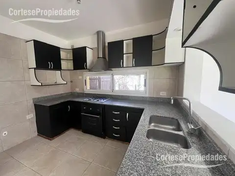 Casa en Alquiler al Oeste