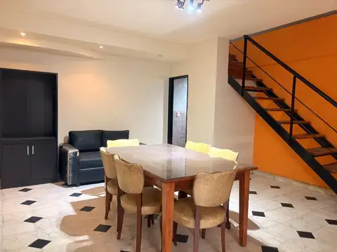 Depto Tipo Casa 3 ambientes con 2 baños