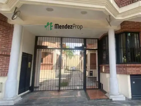 TRIPLEX EN PARQUE AVELLANEDA - APTO CREDITO