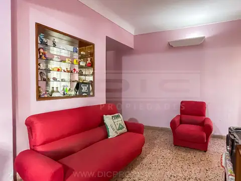 Depto Tipo Casa 5 ambientes con 1 baño