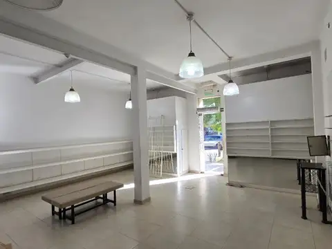 Local en Alquiler en Centro, $ 2.500.000