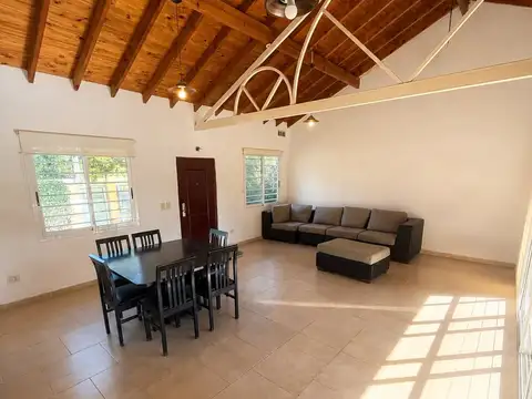 Casa 4 ambientes con 3 baños