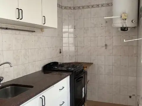 Depto Tipo Casa en Alquiler 50 años