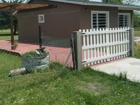 Casa 3 ambientes con 1 baño