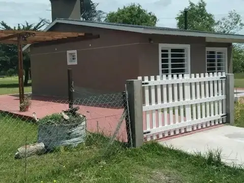 Casa 3 ambientes con 1 baño