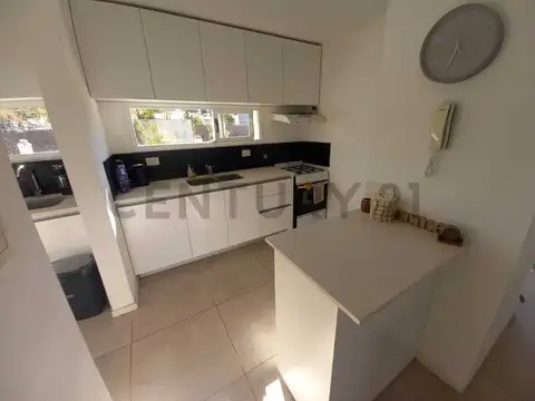 DUPLEX EN VENTA EN GONNET