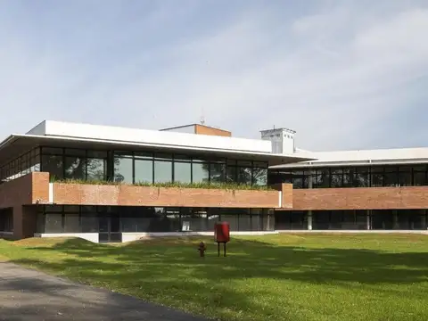 Av. Henry Ford al 3200