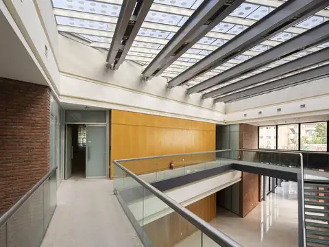 Oficina en Alquiler al Norte