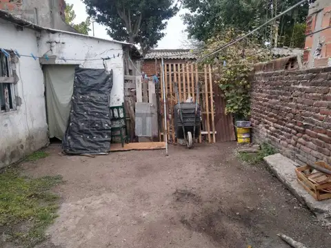 Venta Casa 3 Ambientes a Refaccionar