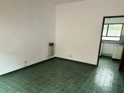 PH  Interno 3 Ambientes con Doble Patio en Venta – Refaccionado – Remedios de Escalada, Lanús