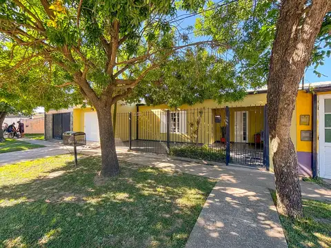 Propiedad de 2 habitaciones y cochera - USD 75.000