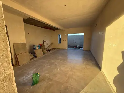 Depto Tipo Casa 4 ambientes con 2 baños