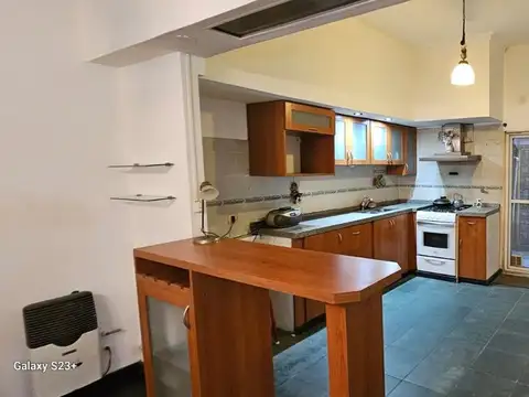 Carlos Pellegrini 300