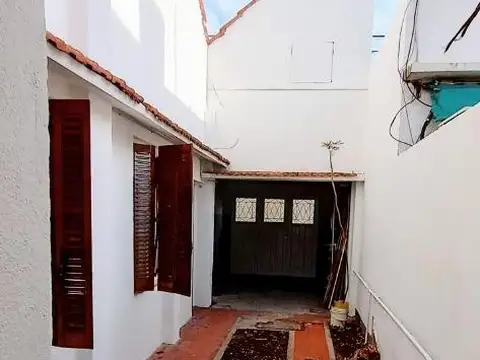 Casa Multifamiliar 2 Viviendas Independientes Bernal
