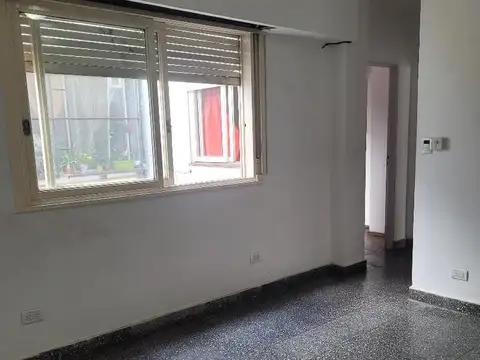 Balbin 2900, Piso 1