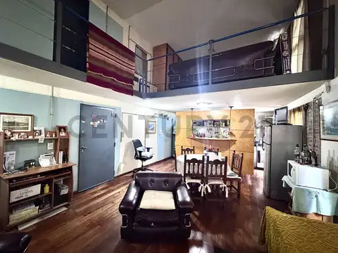Excelente Loft de 2 ambientes en Belgrano,con balcón y cochera. EVALUA PERMUTA