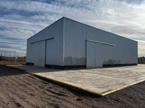 Terreno en el corazón del parque industrial, con Nave Logística VENTA O ALQUILER