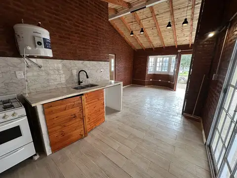 Casa 3 ambientes con 1 baño