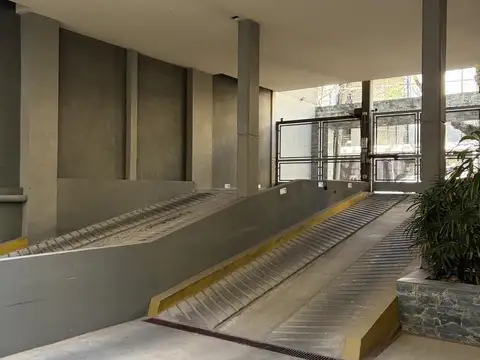 Cocheras cubiertas y descubiertas en Martinez a mts. de Av. Santa Fé