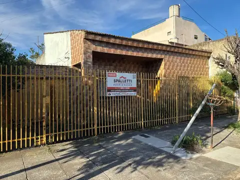 Venta Casa 3 Dormitorios Ramos Mejía Con Cochera