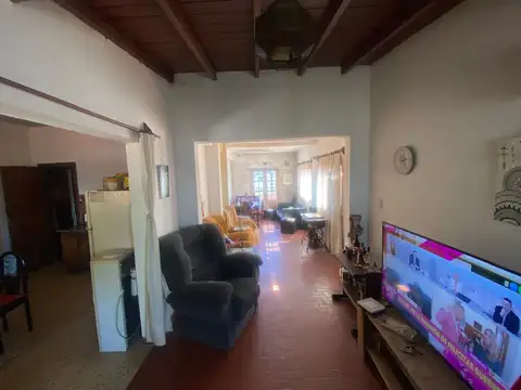 Casa en Venta en Temperley, USD 250.000