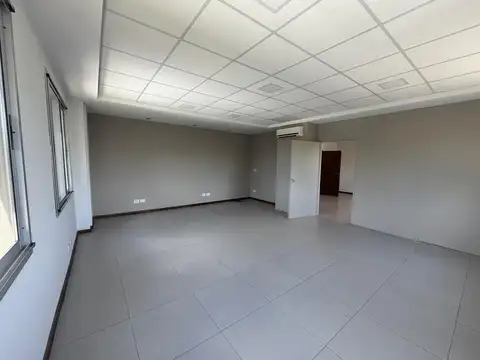 Oficina 2 ambientes con 2 baños