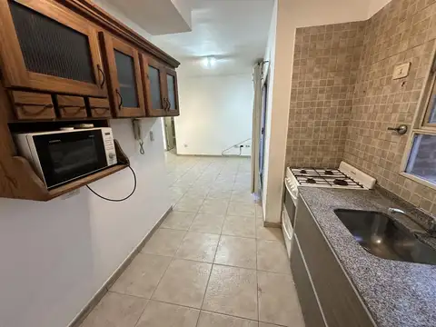 Departamento en Alquiler en Adrogue, $ 650.000