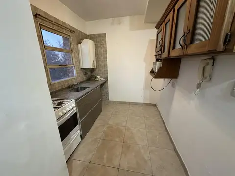 Departamento en Alquiler en Adrogue, $ 650.000