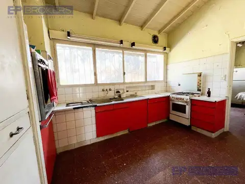 Casa en Venta con 4 cocheras