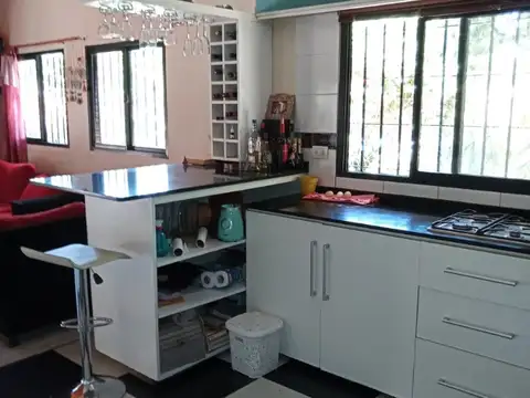 Quinta En Venta Con Pileta Y Muy Buena Ubicación, El Pato, Berazategui