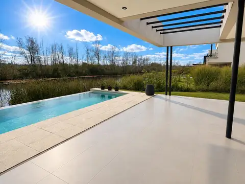 Casa en Alquiler de 4 dormitorios