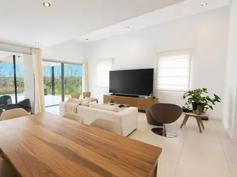 Casa en Alquiler en Puertos - Acacias, USD 2.500