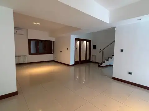 Casa en Alquiler de 5 dormitorios