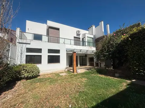 Centro. Mollinedo 400