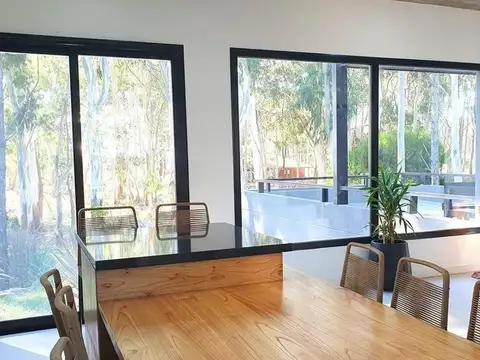 Casa en en venta - 4 Dormitorios 4 Baños - Pinamar