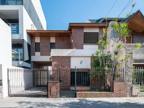 EXCELENTE UBICACION  LOTE DE 8.68 X 52.