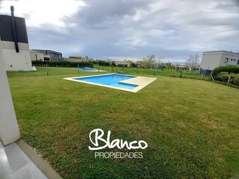 El Cantón - Golf 300