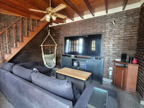 Casa 4 ambientes con 1 baño
