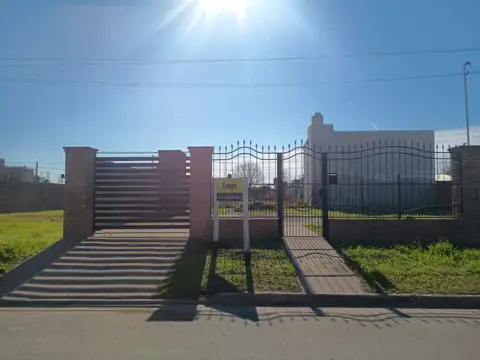 Terreno con mejoras en Pérez