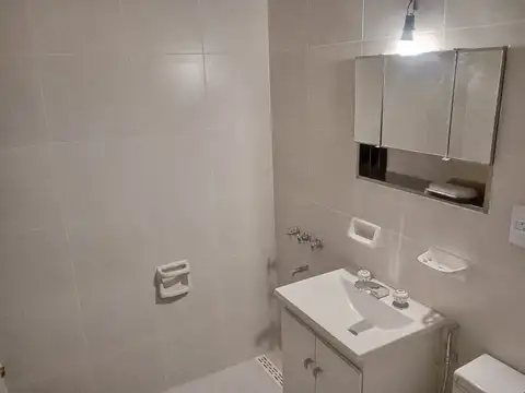 MONOAMBIENTE en alquiler en Flores, todo a nuevo