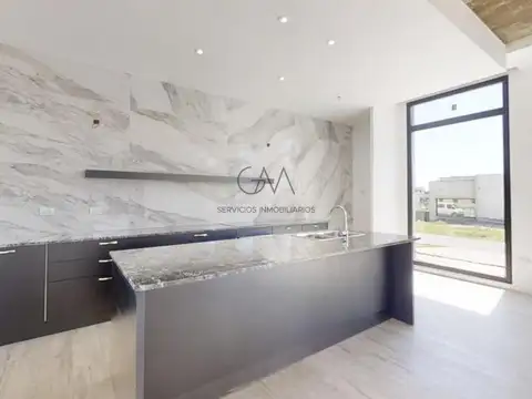 Casa en Venta en Plaza Mitre, USD 350.000