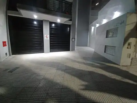 VENTA COCHERA CUBIERTA EN PB A ESTRENAR